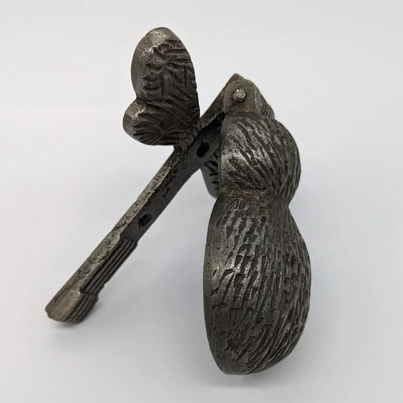 BEE Design Cast Antique Iron Door Knocker